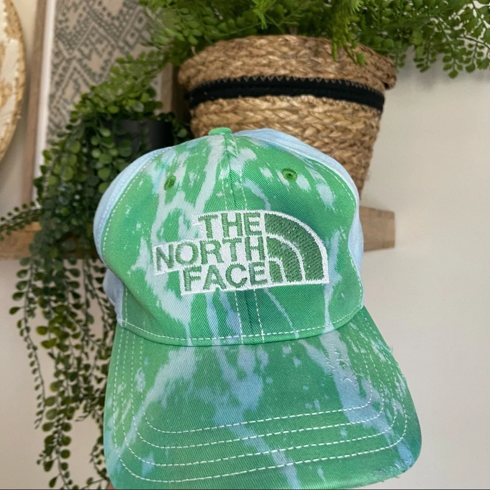 The North Face - Picture 2 of 7